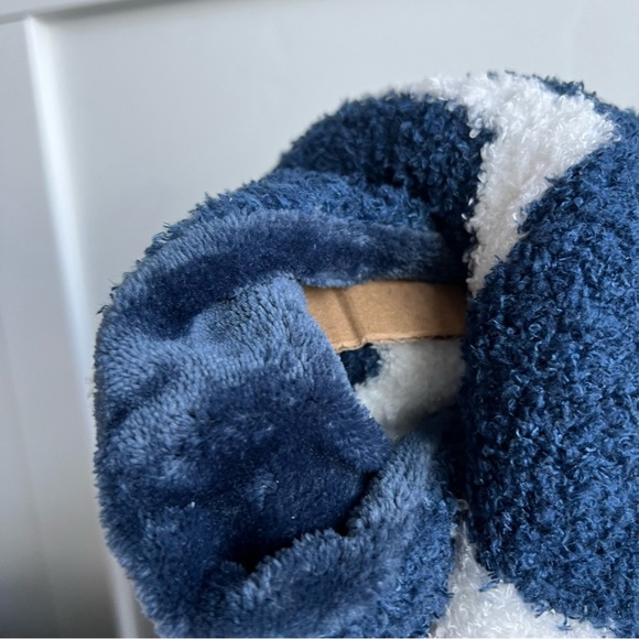 NWT Berkshire Heirloom Oversized Throw - Picture 8 of 9